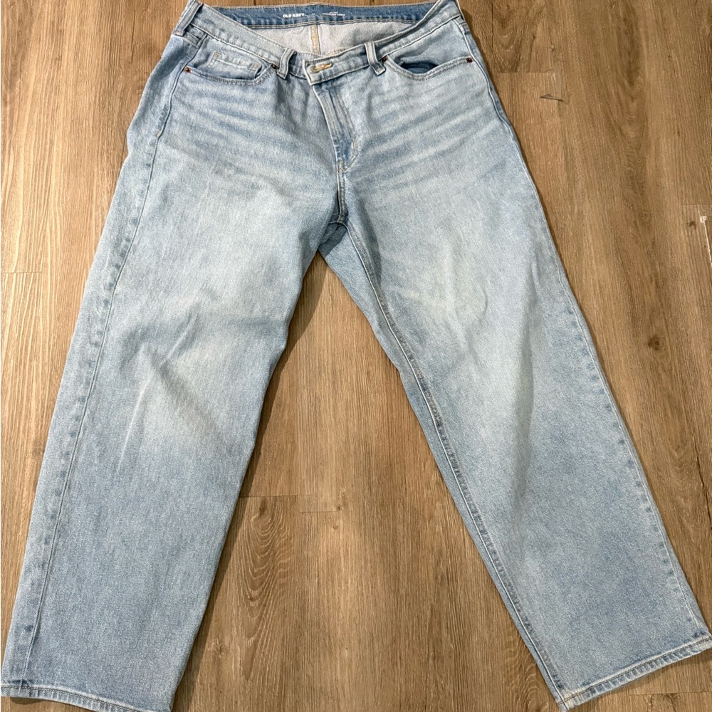 Old Navy Light Wash Boyfriend Loose Jeans